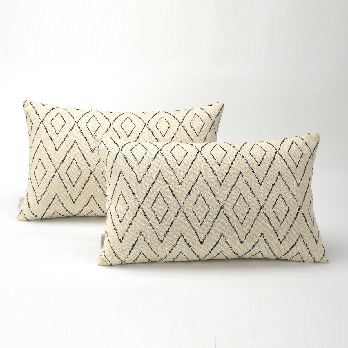 V2HCDEDA5BB9CC6F012441C1F7CBACC84B7R4196851P2