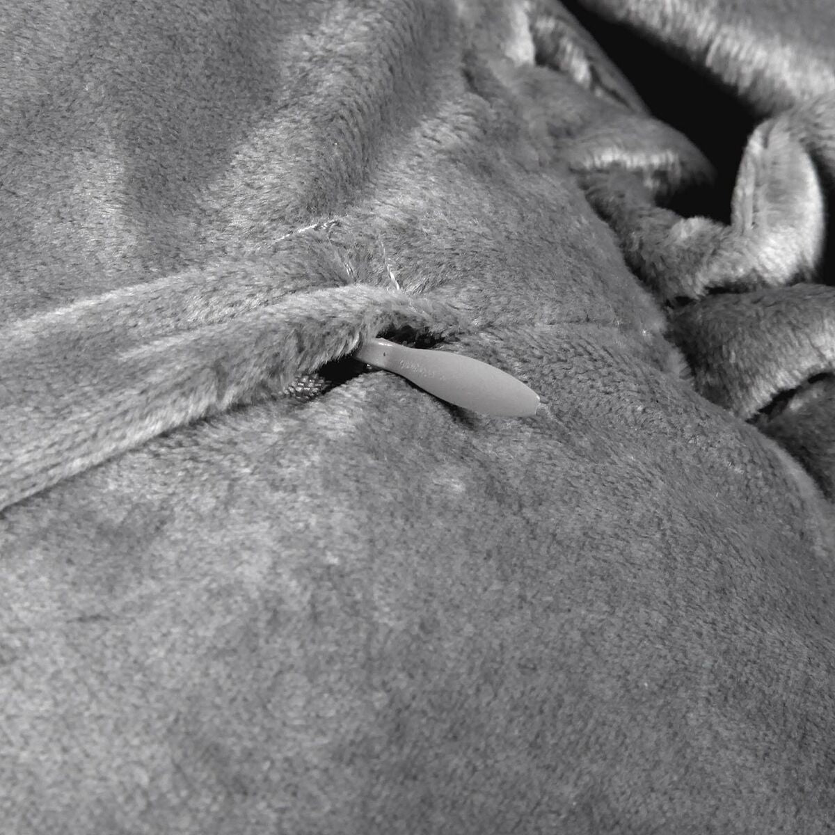 V3H6BFBE647E0B285D88BC0793DC19A526CR3006182P2