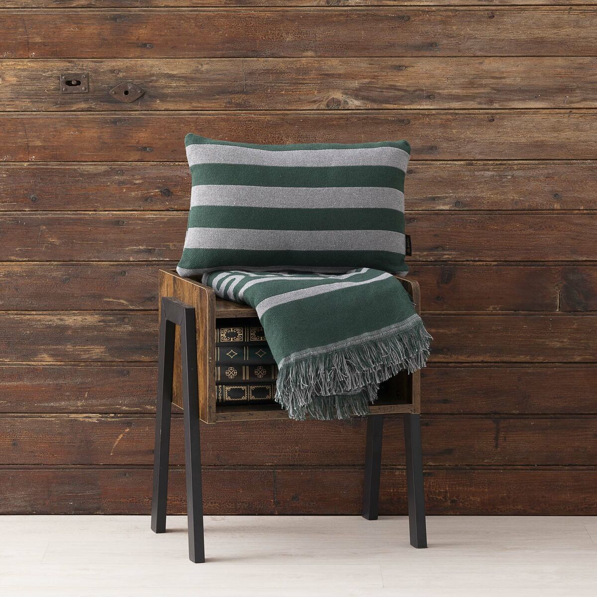 V3HC11273F9D41456206F752403BA116D3AR4233555P2