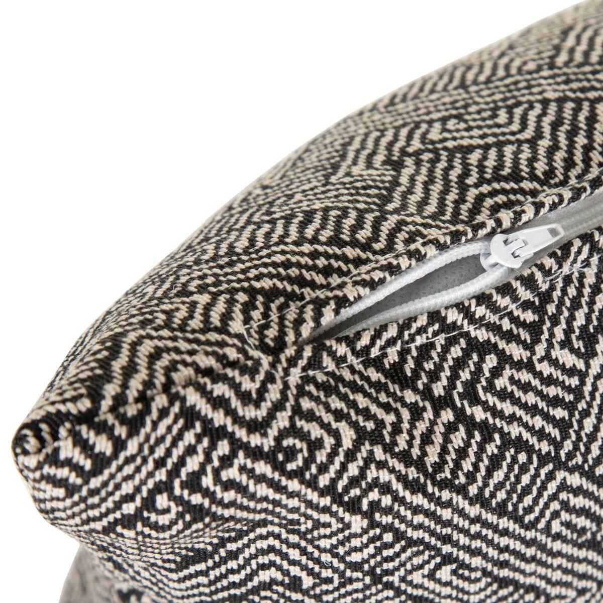 V2H821F82B0E962208BA1E2BF8D57BE6141R4434337P3