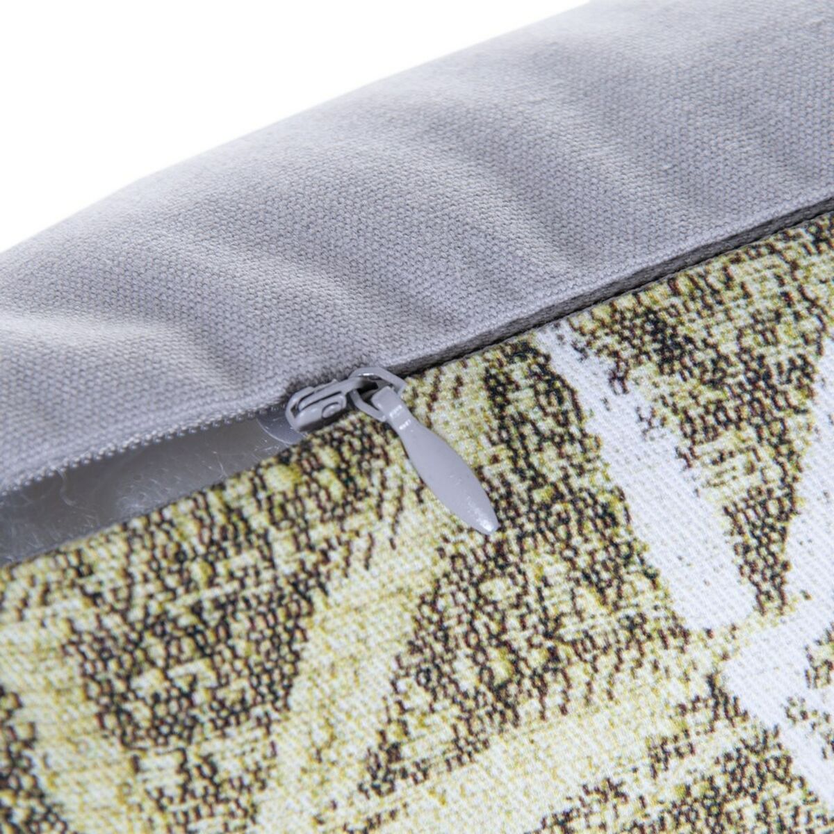 V2H2CF17369DCCA342D7D83AFD45B9DCBC1R4434120P5