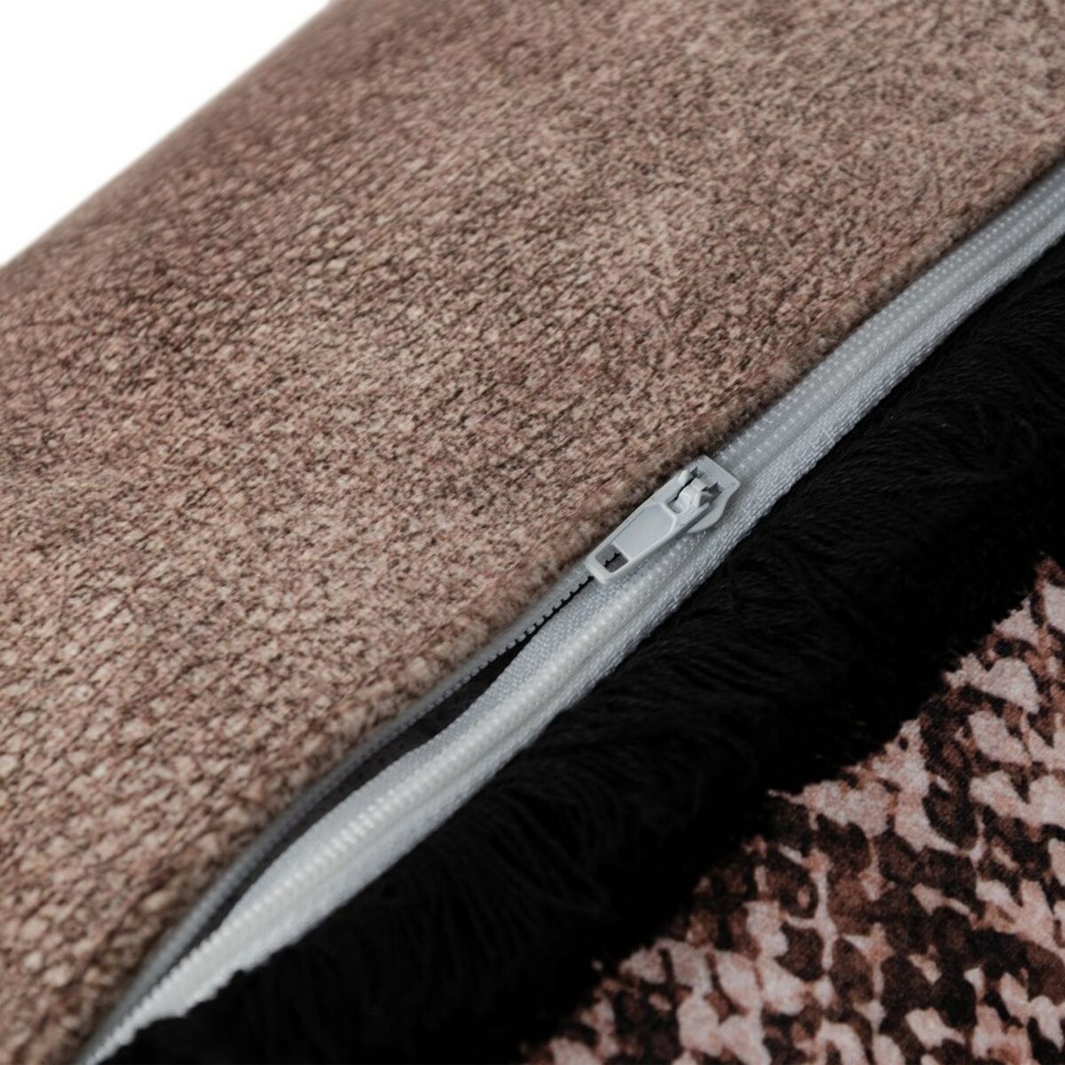 Tyyny Käärme 45 x 45 cm